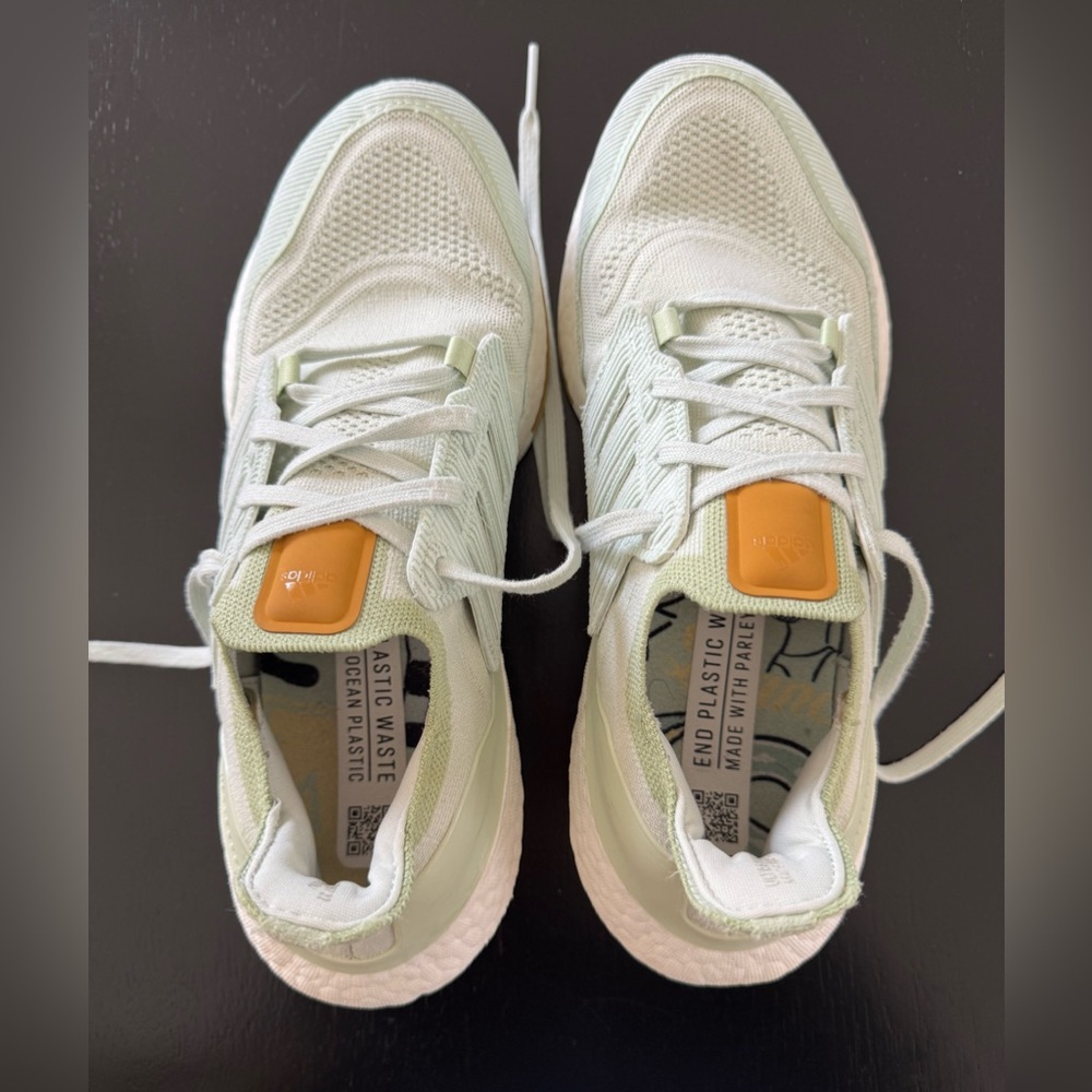 Adidas Ultraboost 22 Running Shoes - Picture 8 of 8
